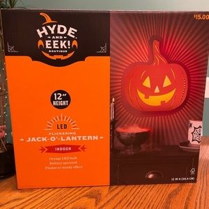 hyde and eek! jack o lantern light